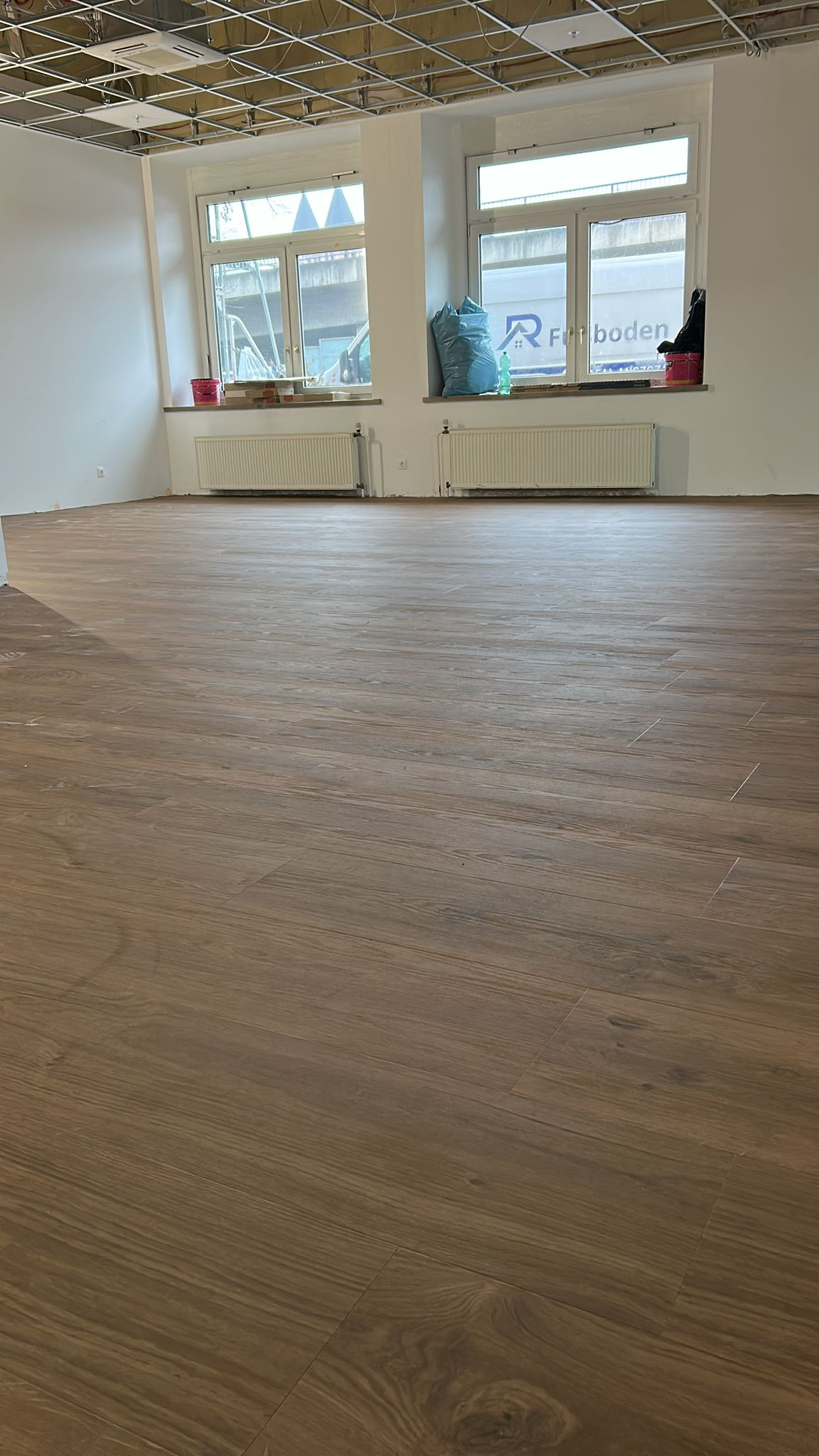 Laminatboden Verlegung in Gewerberaum Nürnberg